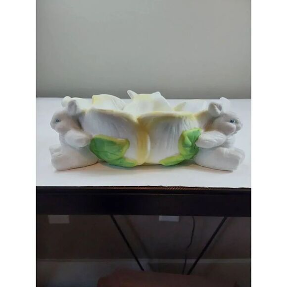 Candy/Trinket Dish Magnolia and Bunnies - Picture 2 of 6